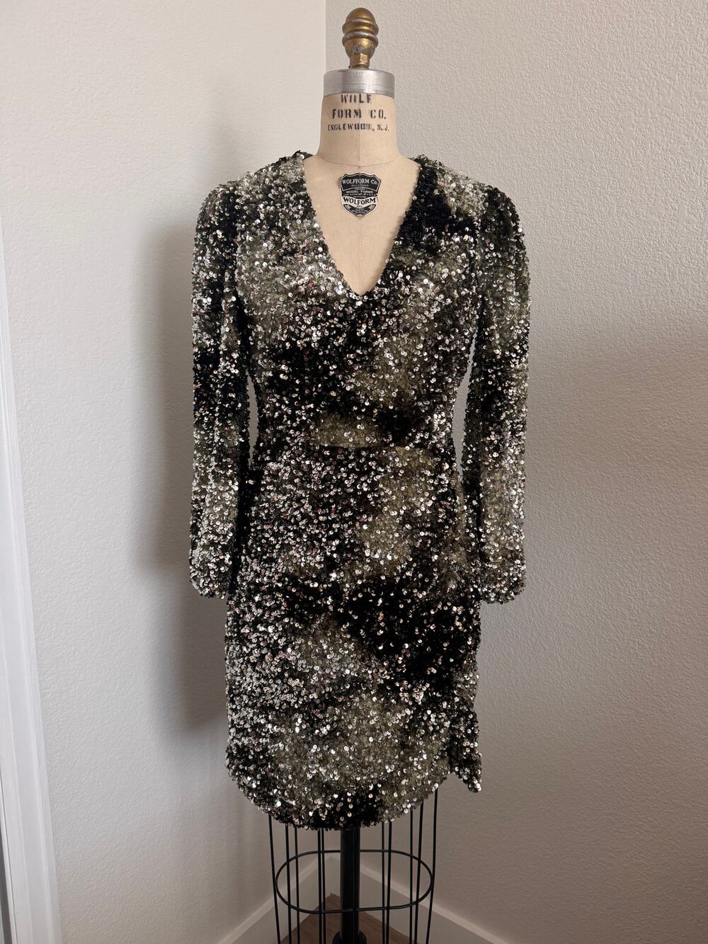 Hugo Boss | NWOT "Emaxa" Green Sequin Mini Party Dress size Small